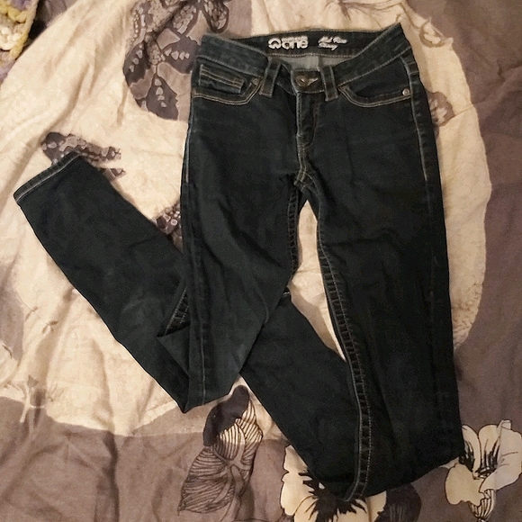 (3/$30) Warehouse One Skinny Jeans 👖 (24w x 27l) - Picture 1 of 6